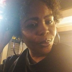 Meet your Posher, Monae